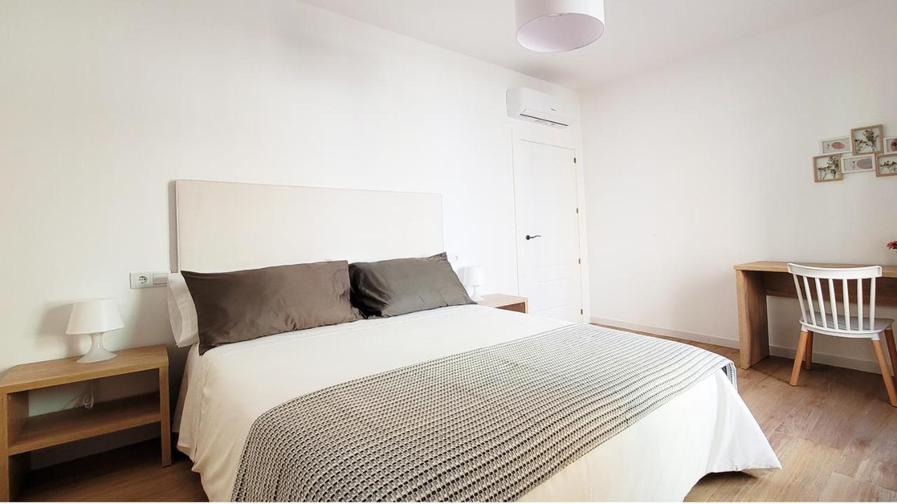 10 Apartment *