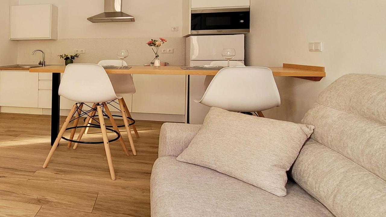 Apartment 10 *